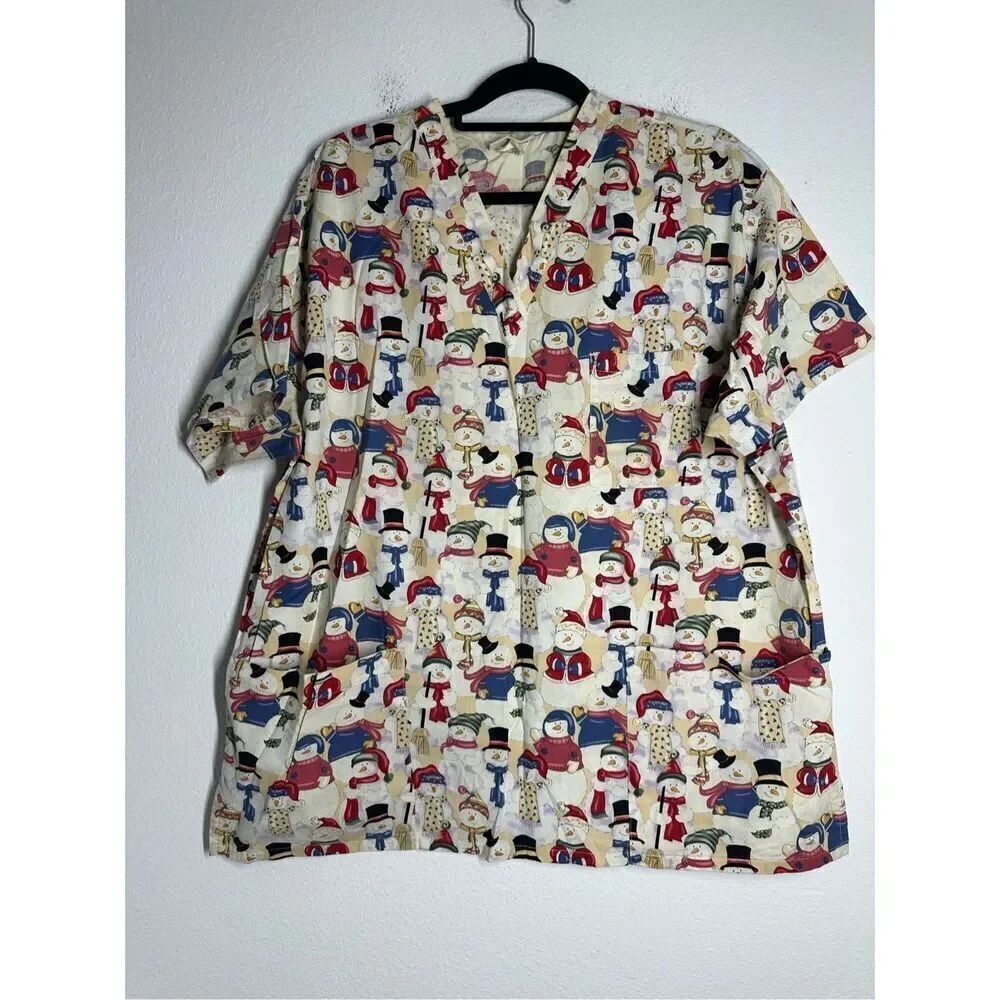 Peaches Women's Scrub Top Sz XL Christmas Snowmen White Red Blue Green Holiday